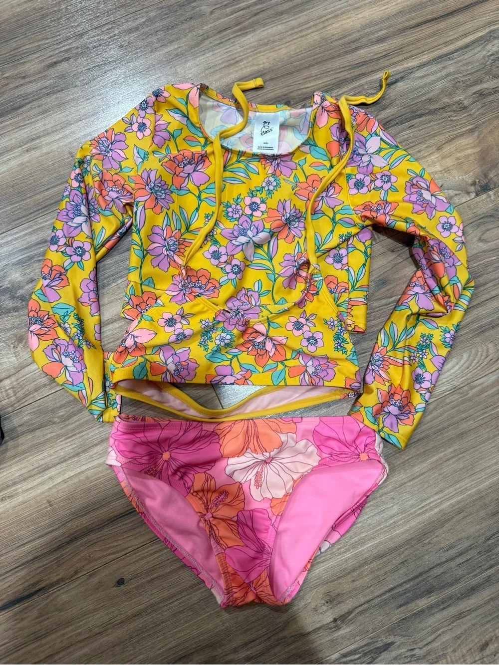 Girls Art Class swim bundle